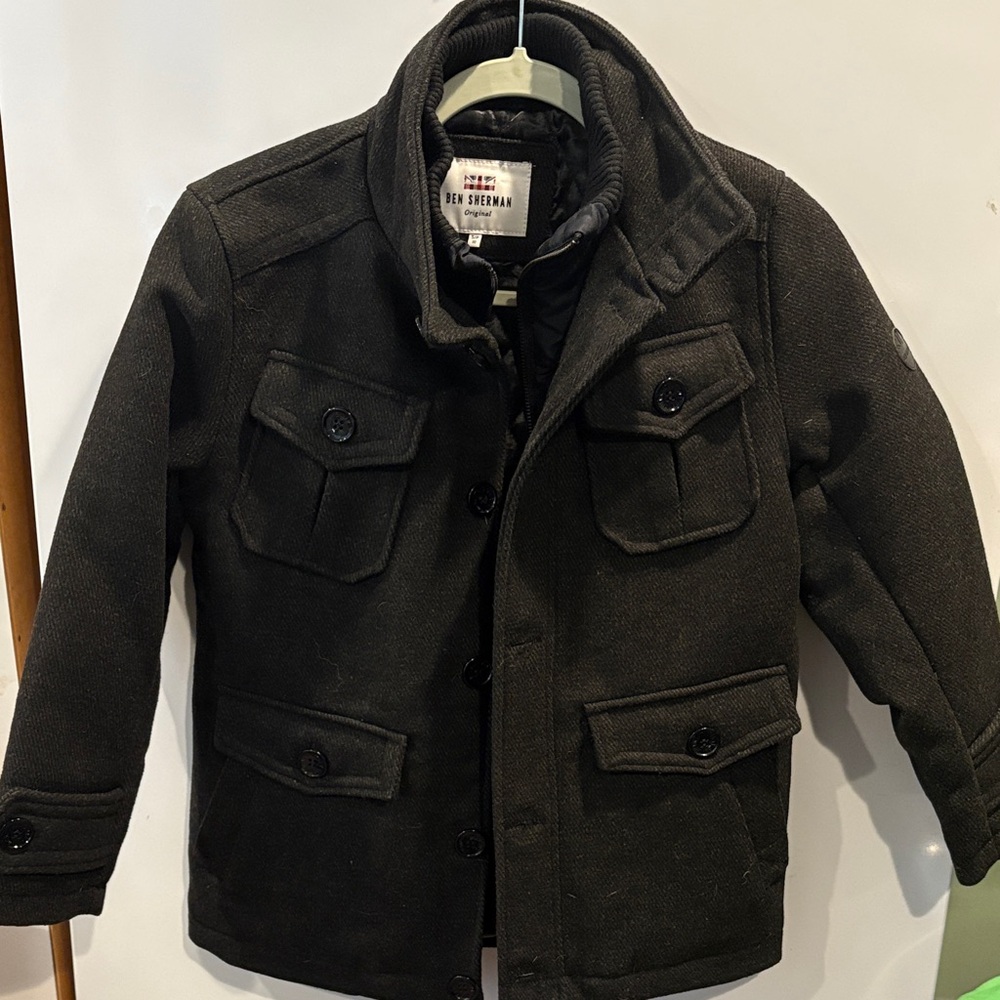 Ben Sherman Charcoal Kids Pea Coat (RN 74299)
EUC
Kids small